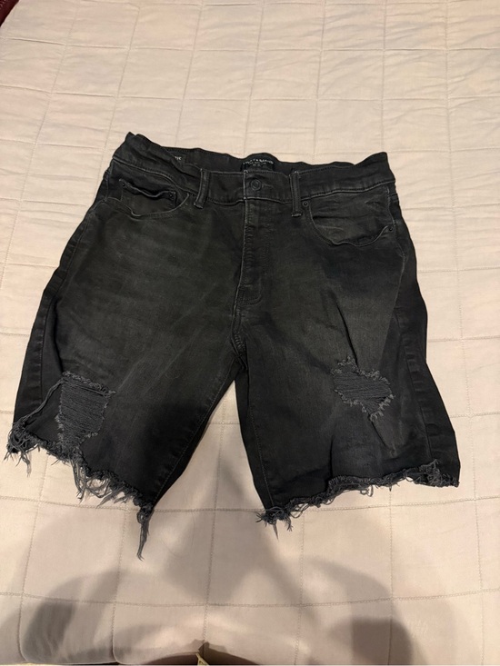 Lucky Brand Other - Lucky Brand men’s Black Distressed Denim Shorts
